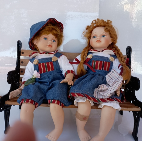 Ashley Belle Collection Porcelain dolls Andrew and Ramona - Picture 2 of 16
